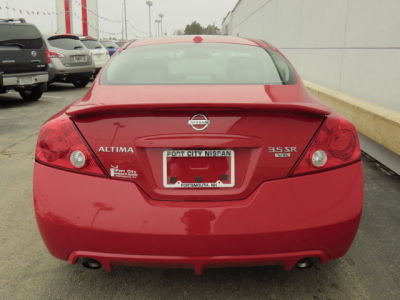 2010 Nissan Altima 3.5 SR