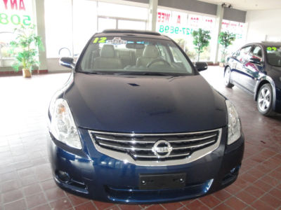 2012 Nissan Altima  3.5 SR