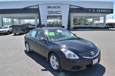 2010 Nissan Altima  3.5 SR