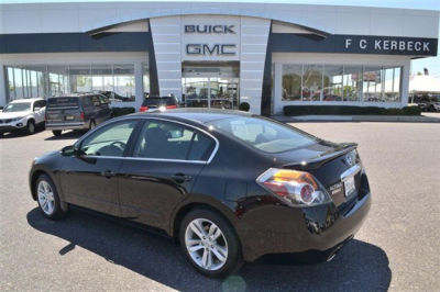 2010 Nissan Altima  3.5 SR