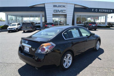 2010 Nissan Altima  3.5 SR