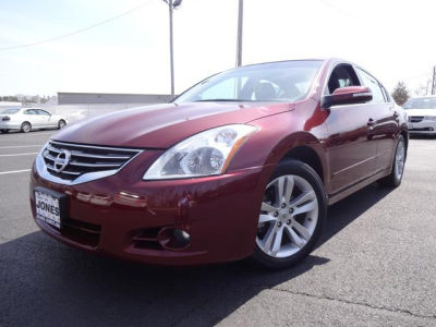 2011 Nissan Altima  3.5 SR