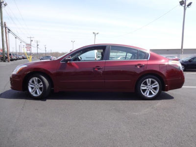 2011 Nissan Altima  3.5 SR