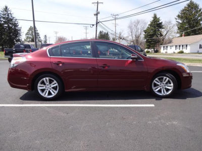 2011 Nissan Altima  3.5 SR