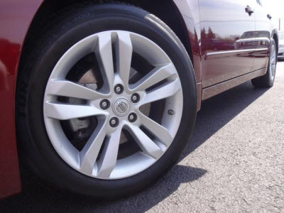 2011 Nissan Altima  3.5 SR