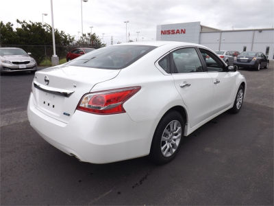 2013 Nissan Altima  S