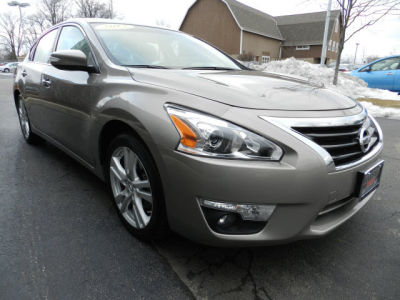2013 Nissan Altima  3.5 SV