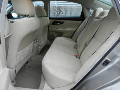 2013 Nissan Altima  3.5 SV