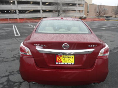 2013 Nissan Altima  3.5 SV