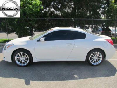 2010 Nissan Altima  3.5 SR