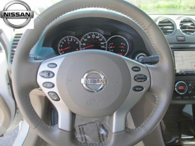 2010 Nissan Altima  3.5 SR