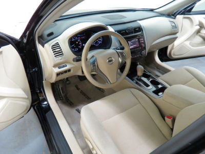 2013 Nissan Altima  SV