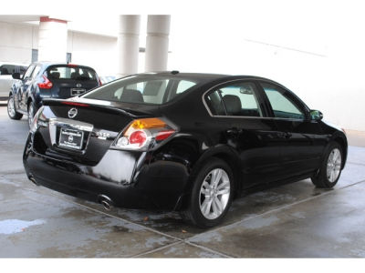 2012 Nissan Altima  3.5 SR