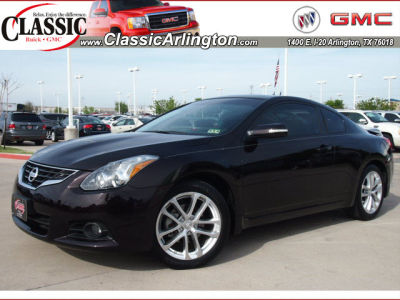 2011 Nissan Altima  3.5 SR