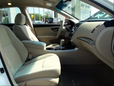 2013 Nissan Altima  2.5 SV