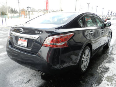 2013 Nissan Altima  3.5 S
