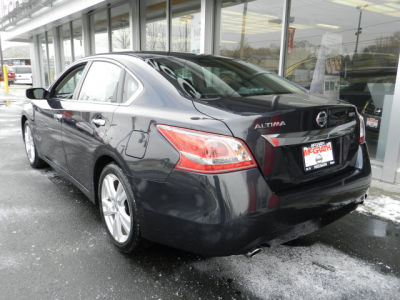 2013 Nissan Altima  3.5 S