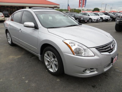 2012 Nissan Altima  3.5 SR