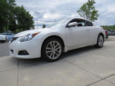 2011 Nissan Altima  3.5 SR