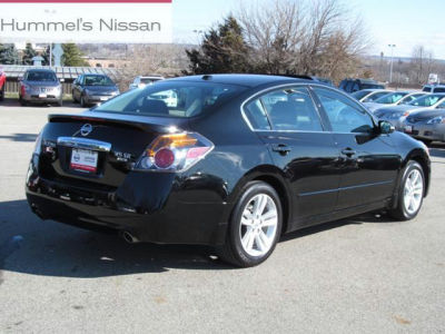 2011 Nissan Altima  3.5 SR