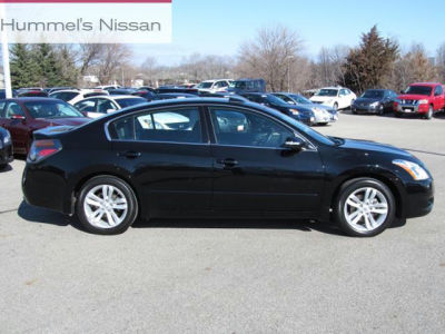 2011 Nissan Altima  3.5 SR