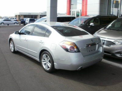 2011 Nissan Altima  3.5 SR