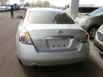 2011 Nissan Altima  3.5 SR