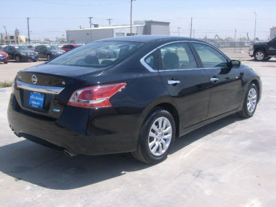2013 Nissan Altima  2.5