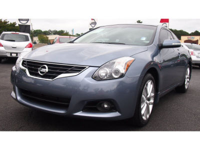 2011 Nissan Altima  3.5 SR