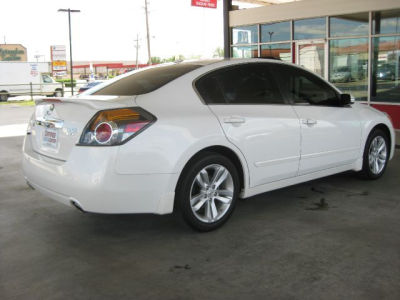 2011 Nissan Altima 3.5 SR