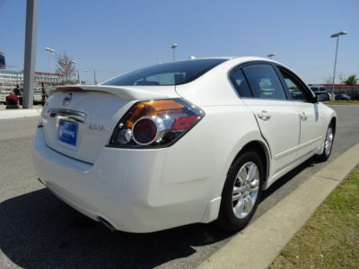 2010 Nissan Altima  2.5 SL