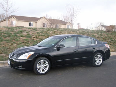 2010 Nissan Altima  3.5 SR