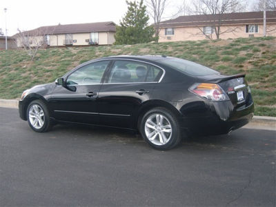 2010 Nissan Altima  3.5 SR