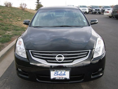 2010 Nissan Altima  3.5 SR