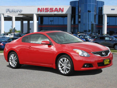 2011 Nissan Altima  3.5 SR