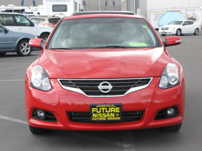 2011 Nissan Altima  3.5 SR
