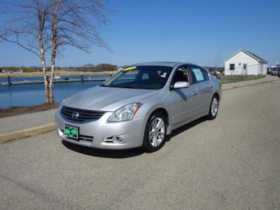 2011 Nissan Altima  3.5 SR