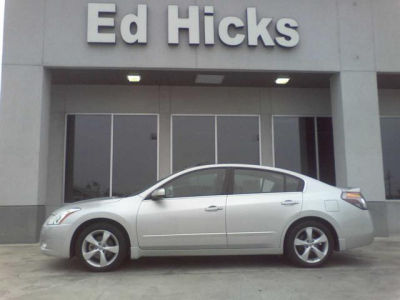 2010 Nissan Altima  3.5 SR