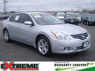 2011 Nissan Altima  3.5 SR