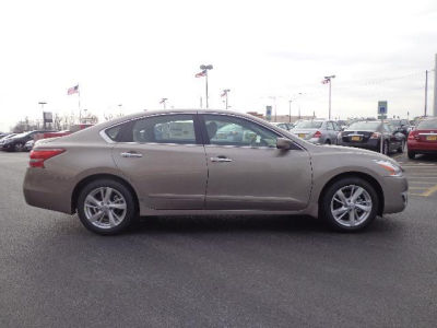 2013 Nissan Altima  2.5 SV