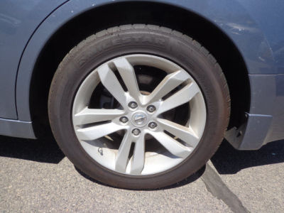 2010 Nissan Altima  3.5 SR