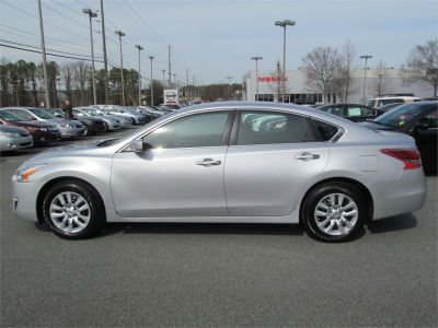 2013 Nissan Altima  S