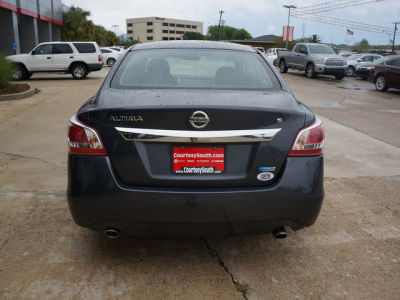 2013 Nissan Altima  2.5 S