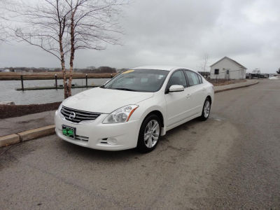 2010 Nissan Altima  3.5 SR