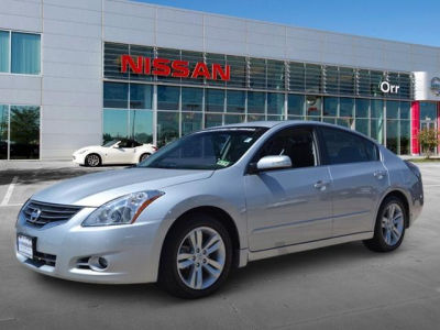 2012 Nissan Altima  3.5 SR