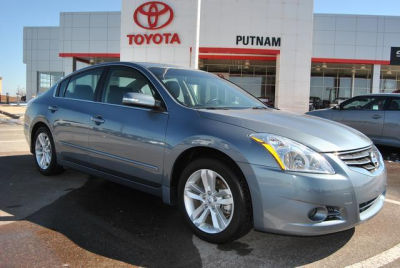 2011 Nissan Altima  3.5 SR