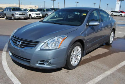 2011 Nissan Altima  3.5 SR