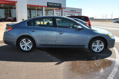 2011 Nissan Altima  3.5 SR