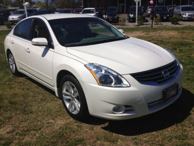 2012 Nissan Altima  3.5 SR