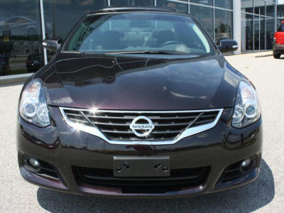 2011 Nissan Altima  3.5 SR